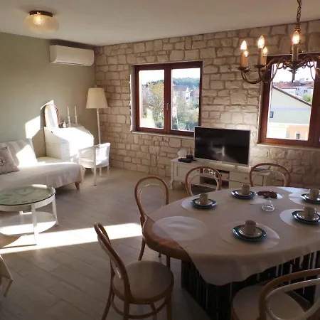 Appartamento In Porec/istrien 38388 Porec