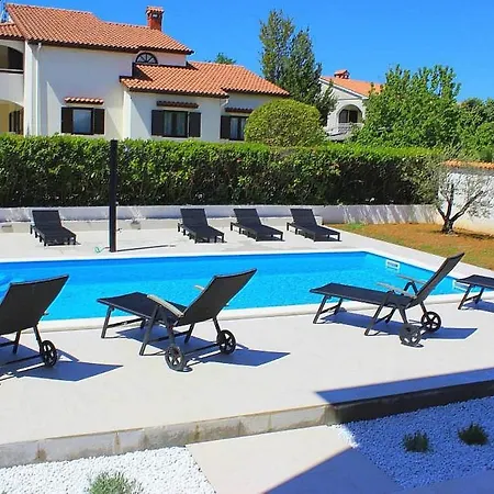 Apartman In Porec/istrien 27669 *